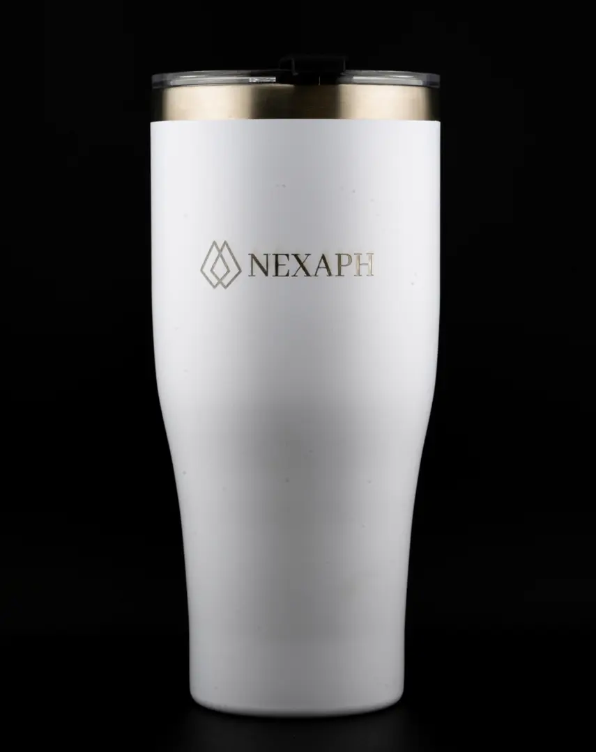 Nexaph 32oz white insulated coffee caddy tumbler with clear lid